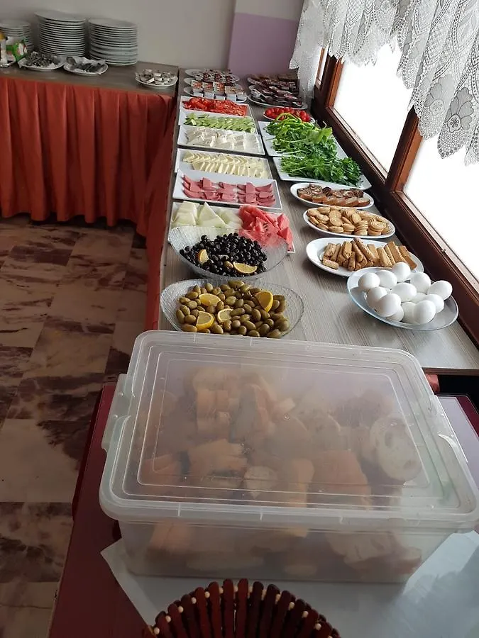 Alpen Hotel Antalya Panzió